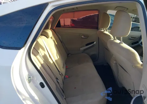 2013 Toyota Prius Two z USA, uszkodzony, nr VIN JTDKN3DU1D5575595